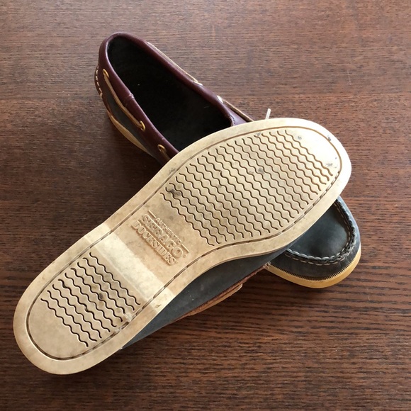 Navy and Burgundy Sebago Docksides - Picture 3 of 4